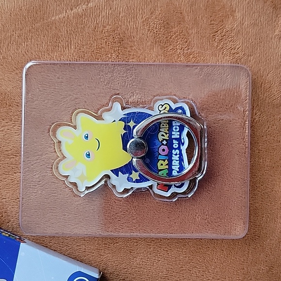 New In Box Mario + Rabbids Phone Ring Holder / Kickstand - Nintendo - Picture 2 of 4